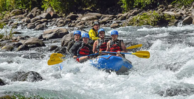 10 Awesome Reasons why you should take a white water rafting trip in Costa Rica this spring break